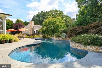 Set along the peaceful waters of Caulk Cove, this extraordinary - photo 27