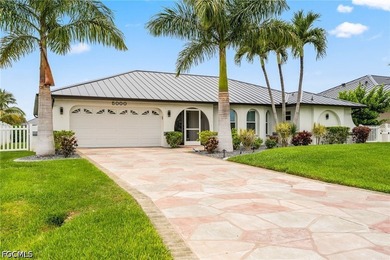 Located in a very desirable neighborhood in SW Cape Coral, this - photo 1