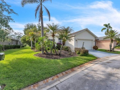 This beautifully maintained 2-bedroom, 2-bath single-story home - photo 2