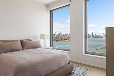 PANORAMIC WATERFRONT LIVING ABOVE THE WILLIAMSBURG SKYLINE - photo 9
