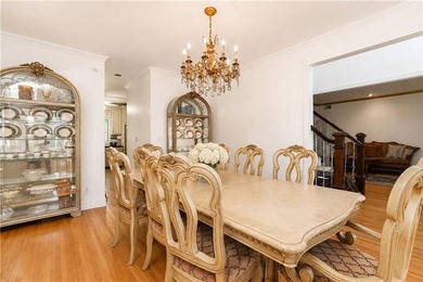 Welcome to 22 Putters Court, Staten Island, NY 10301, a - photo 11