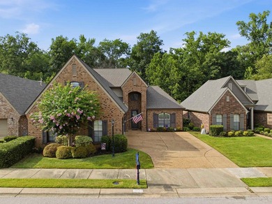 Remarkable 55 plus dedicated neighborhood wonderfully located - photo 1