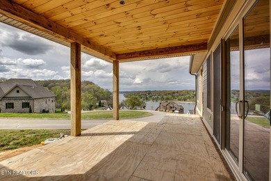 Stunning Un-Obstructed Lake View Home with High-End Finishes - photo 13