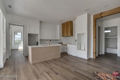 Stunning Un-Obstructed Lake View Home with High-End Finishes - photo 17