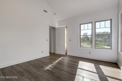 Stunning Un-Obstructed Lake View Home with High-End Finishes - photo 19
