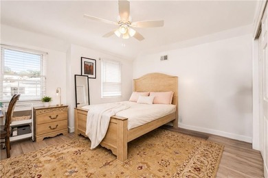 Welcome to 22 Putters Court, Staten Island, NY 10301, a - photo 21