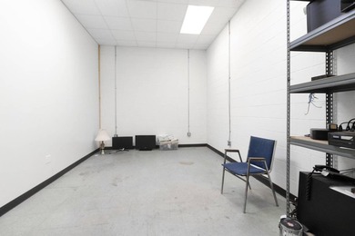 Disregard listing price. Property will be sold at auction. This - photo 22