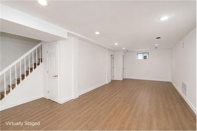 Welcome to 22 Putters Court, Staten Island, NY 10301, a - photo 26