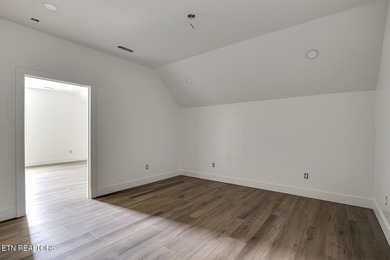 Stunning Un-Obstructed Lake View Home with High-End Finishes - photo 29