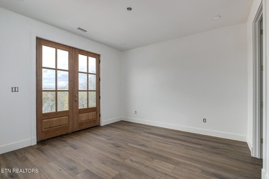 Stunning Un-Obstructed Lake View Home with High-End Finishes - photo 38