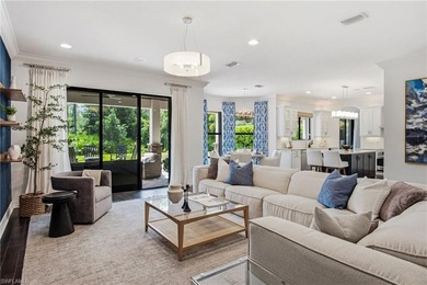 Luxury Naples living awaits in this rarely available and highly - photo 4