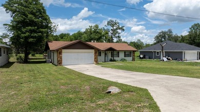 Welcome to this charming 2-bedroom, 2-bath home located in the - photo 3