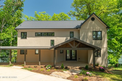 Fort Loudoun Lake Home For Sale in Louisville Tennessee