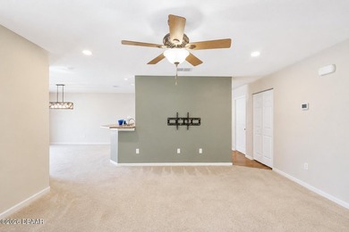 PRICE IMPROVEMENT !! LOCATION, LOCATION ! This Port Orange home - photo 4
