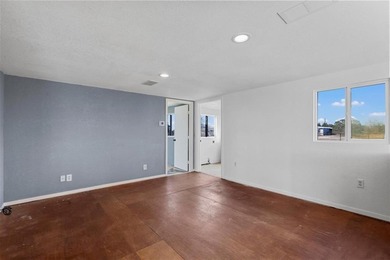 Welcome to the space, freedom, and Lake Granbury lifestyle