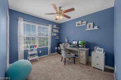 Built in 2018, this highly desirable D.R. Horton *Cali* floor - photo 8