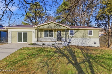 Melton Hill Lake Home For Sale in Knoxville Tennessee