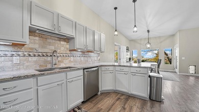 Live the Colorado Lifestyle on the Golf Course! Perfectly - photo 11