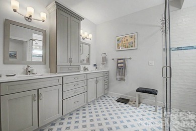 Welcome to 606 Carriage Commons, nestled in a private courtyard - photo 25
