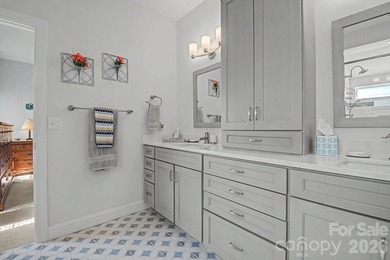 Welcome to 606 Carriage Commons, nestled in a private courtyard - photo 28