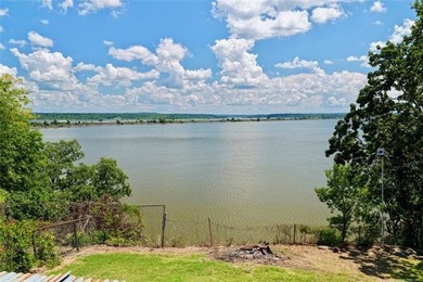 Welcome to your private lakefront retreat on beautiful Lake - photo 8