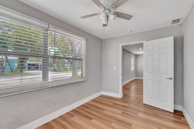 IMMEDIATE INCOME-PRODUCING GEM GENERATING $4,400/MONTH & JUST 1 - photo 40