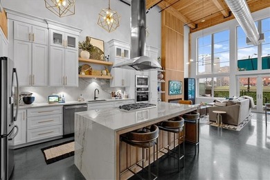 Exceptional luxury living in the heart of the River Market at - photo 2