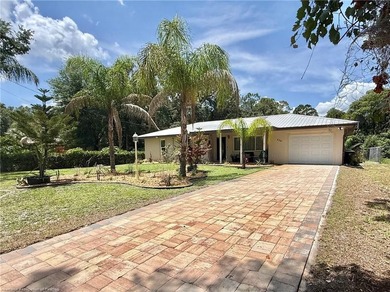 Lake Istokpoga Home Active Under Contract in Lake Placid Florida
