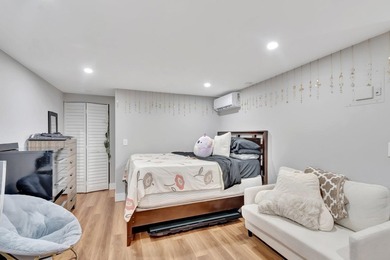IMMEDIATE INCOME-PRODUCING GEM GENERATING $4,400/MONTH & JUST 1 - photo 52