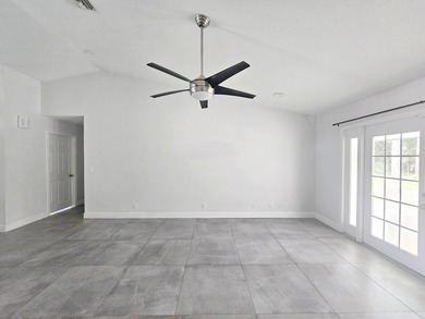 This beautiful 3BR/2BA home sits on a spacious 1.15 acre lot and - photo 5