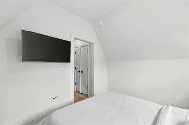 Set within the award-winning Trilith community, this - photo 14