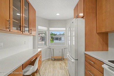 Enjoy relaxed Florida living in this charming 2-bedroom, 2-bath - photo 14