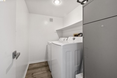 Welcome home to this beautifully updated 2-bedroom, 2-bath - photo 18
