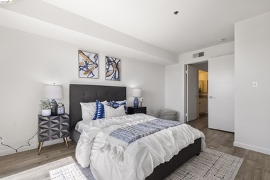 Welcome home to this beautifully updated 2-bedroom, 2-bath - photo 21