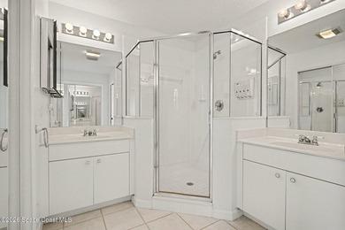 Enjoy relaxed Florida living in this charming 2-bedroom, 2-bath - photo 26