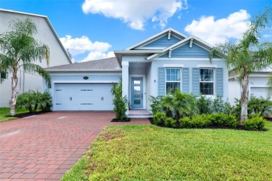 Lake Home For Sale in Oakland, Florida