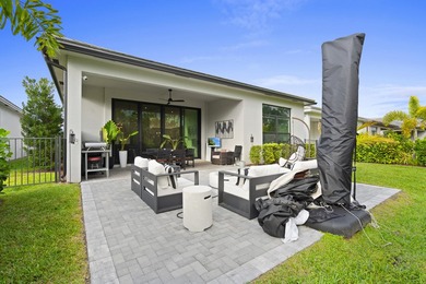 Why wait to build? This stunning 2023 new construction has it - photo 35