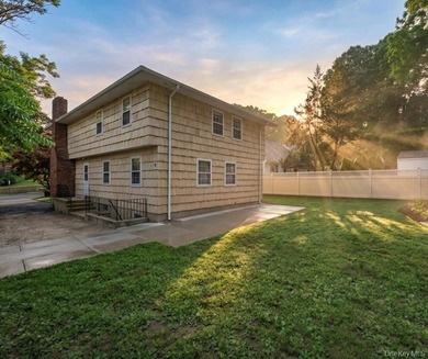Bring your vision to this rare Huntington Village find! 6 - photo 3