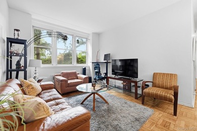 Spacious two-bedroom conveniently located on a dead-end - photo 5
