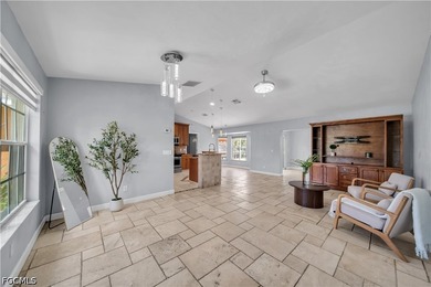 Welcome to this beautifully maintained 4-bedroom, 2-bathroom - photo 9