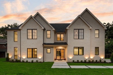 Step into $500,000 in Equity on day one, $2.2mil Appraisal! - photo 1