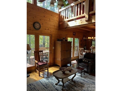 Beautiful Mountain Log Home on 2.5 acres with lake views. Hidden - photo 17