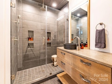 Your dream Pied-a-terre awaits. Turn-key income producing top