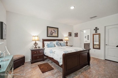 Beautifully maintained 2020-built home loaded with upgrades! - photo 20