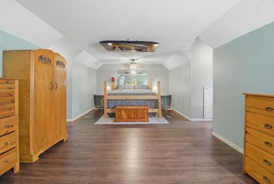 Nestled on approximately 36.5 acres in Gordon, Alabama, this - photo 23