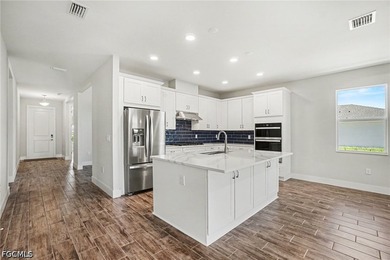 Welcome to this beautifully curated Flatwood single-family home - photo 5