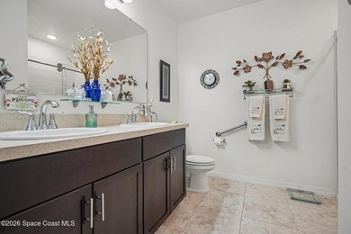 Beautifully maintained 2020-built home loaded with upgrades! - photo 25