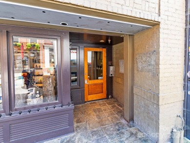 Your dream Pied-a-terre awaits. Turn-key income producing top