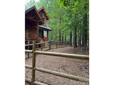 Beautiful Mountain Log Home on 2.5 acres with lake views. Hidden - photo 41