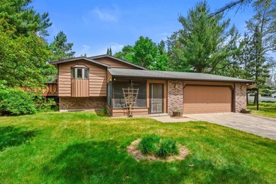 Lake Camelot Home For Sale in Nekoosa Wisconsin